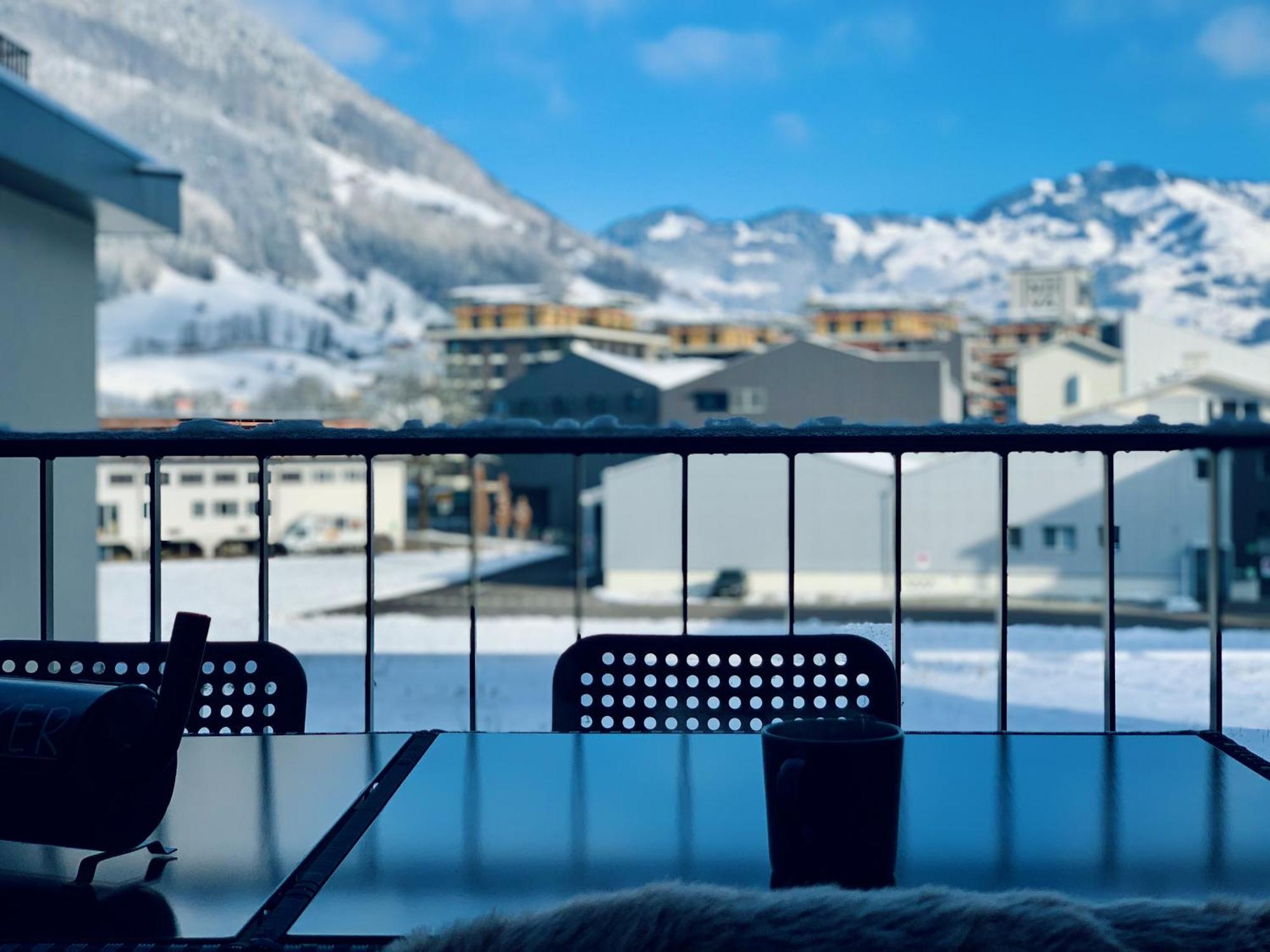 Eva O Wellnessoasis O Montainview O Pizzaoven O Apartment Ingenbohl Bagian luar foto
